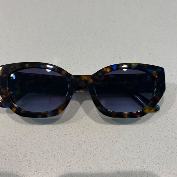 Oscar De La Renta Alva Havana Maculata Cat-Eye Sunglasses With Tortoiseshell and main image 7